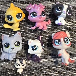 LOT OF 7 VINTAGE LITTLEST PET SHOP LPS